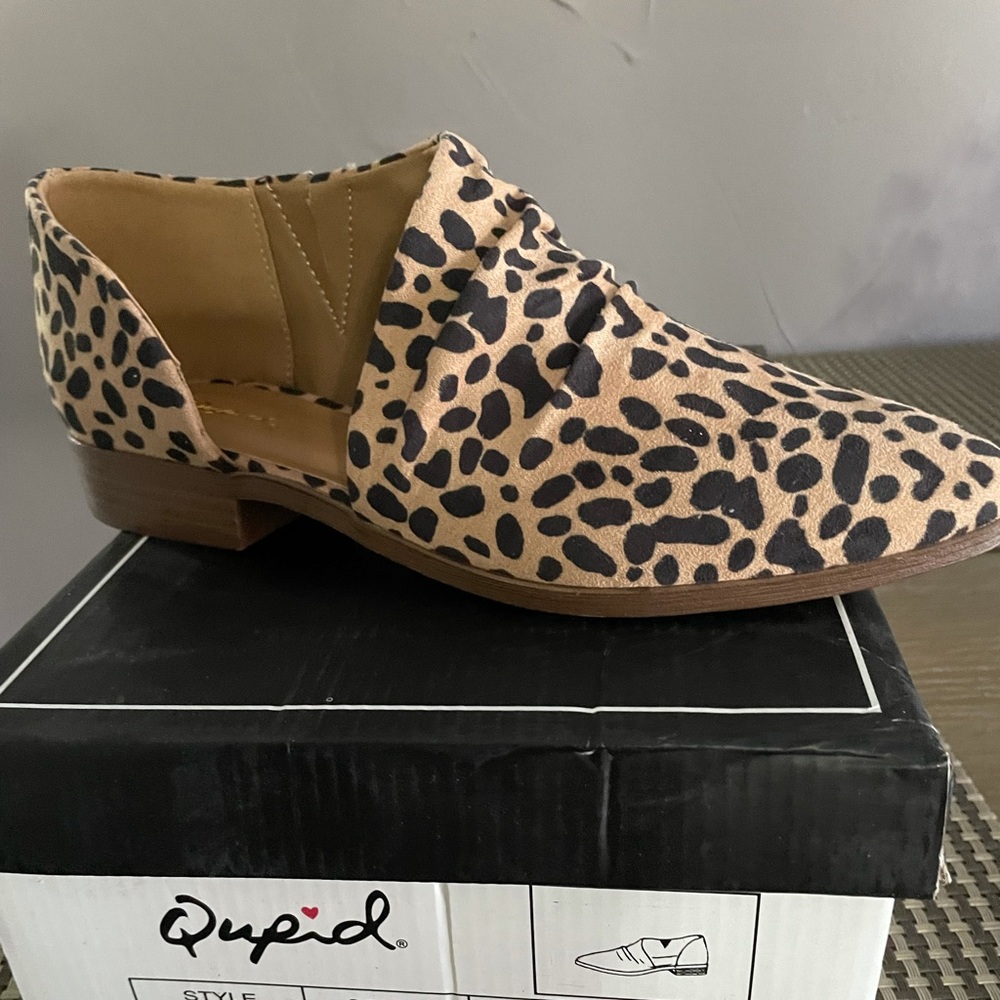 Qupid- Slip On